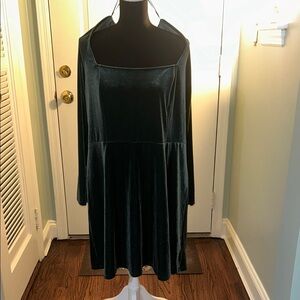 Elegant Velvet Green Dress